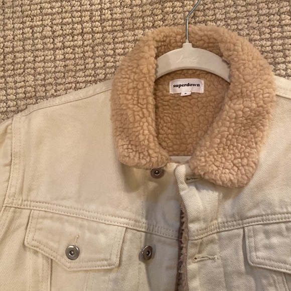 Superdown Madenna Cropped Sherpa Jacket- size S worn once! - Picture 3 of 4